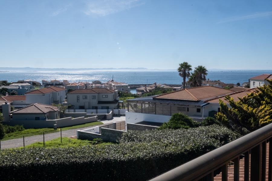 4 Bedroom Property for Sale in St Francis On Sea Eastern Cape